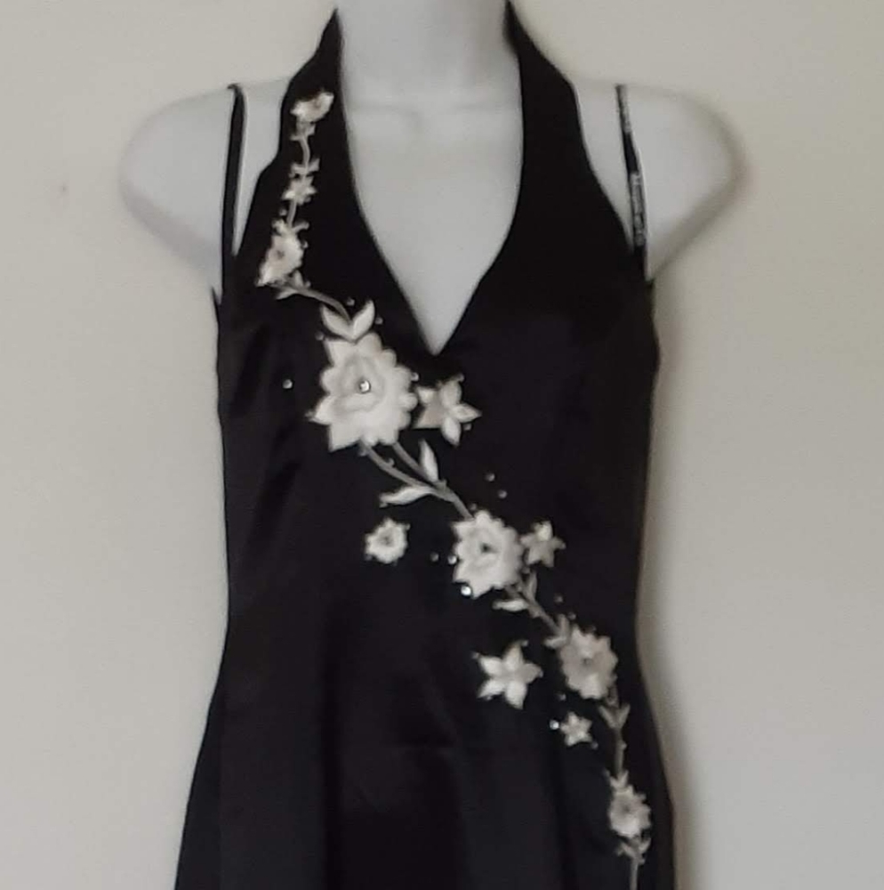 MORGAN & CO. Formal Gown